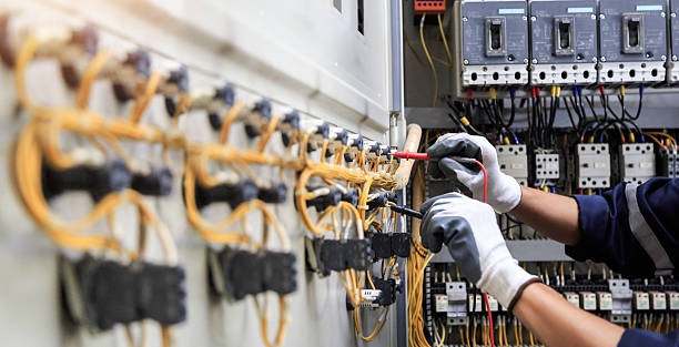 Professional Electrical Inspection technician working in Scenic Oaks, TX